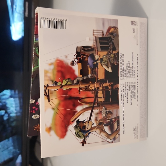 Gorillaz Plastic Beach Album Cover - Picture 3 of 13